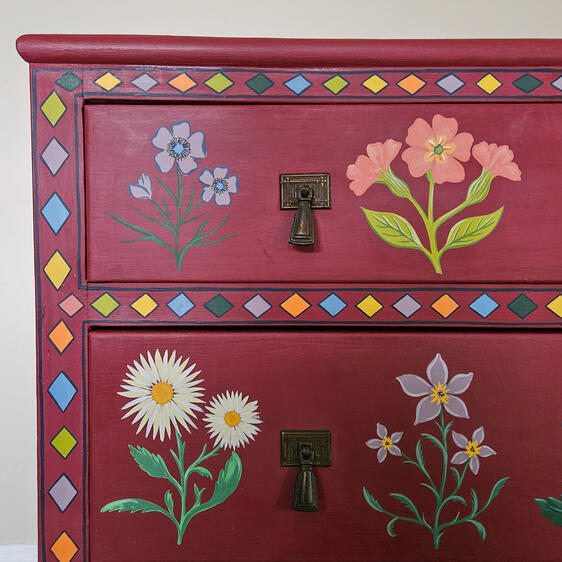 Annie sloan burgandy draws